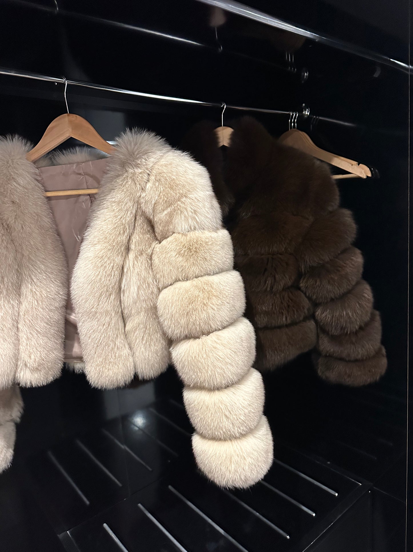 ‘NERVADA’ Collared Fox Fur Coat